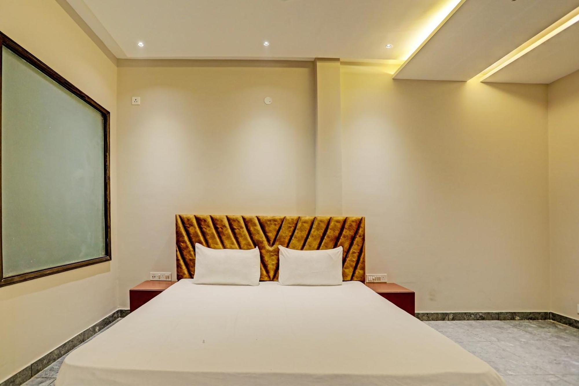 Hotel O Miraas Hotel And Banquet Hall ลูดิฮานา ภายนอก รูปภาพ