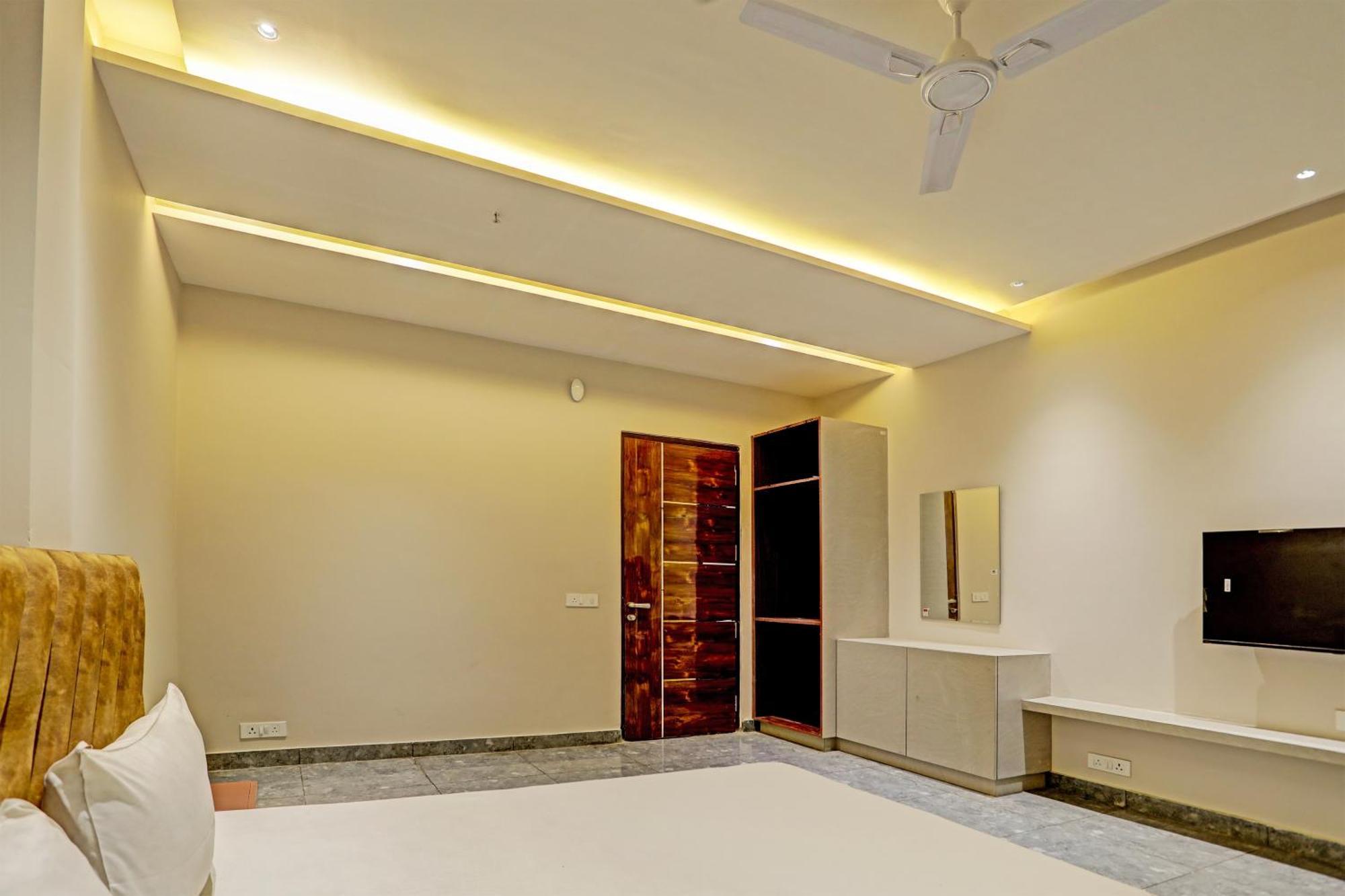 Hotel O Miraas Hotel And Banquet Hall ลูดิฮานา ภายนอก รูปภาพ
