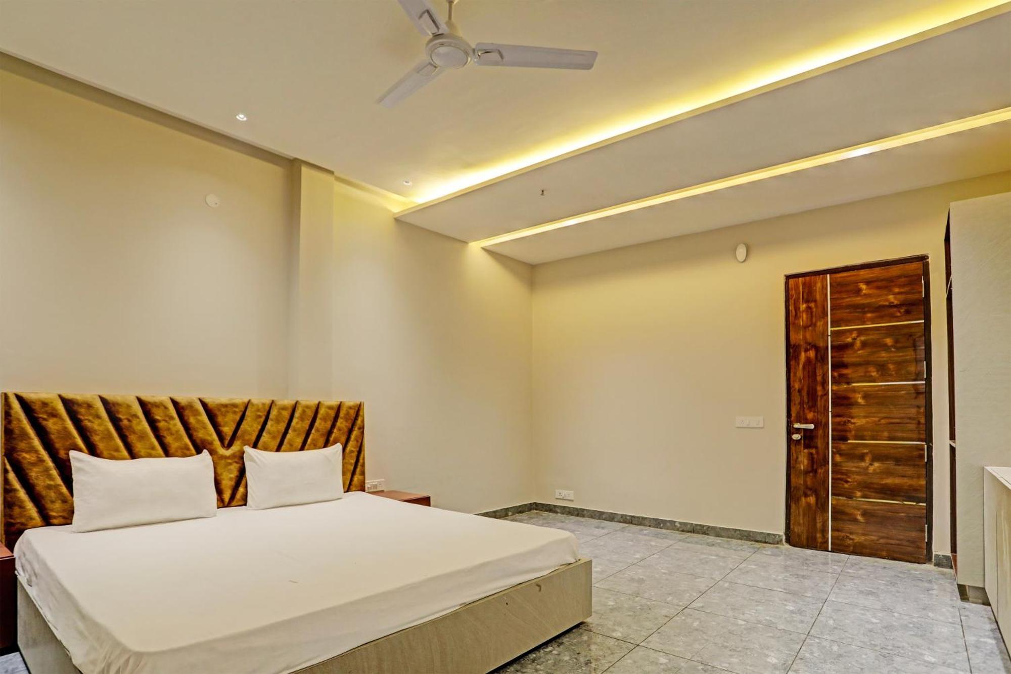 Hotel O Miraas Hotel And Banquet Hall ลูดิฮานา ภายนอก รูปภาพ